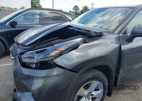 2022 Toyota Highlander Le z USA, uszkodzony, nr VIN 5TDBZRBH4NS195949